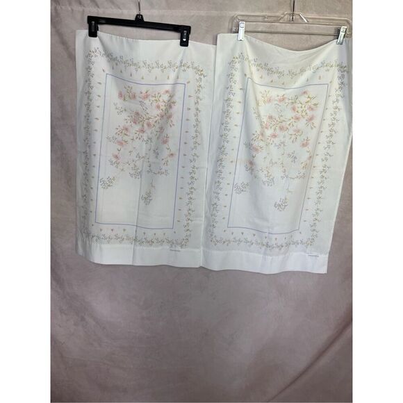 Vintage Floral Pillowcase Set of 2 - Picture 4 of 7
